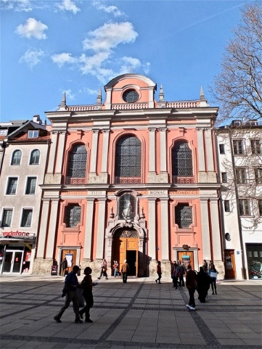 Bürgersaalkirche von außen