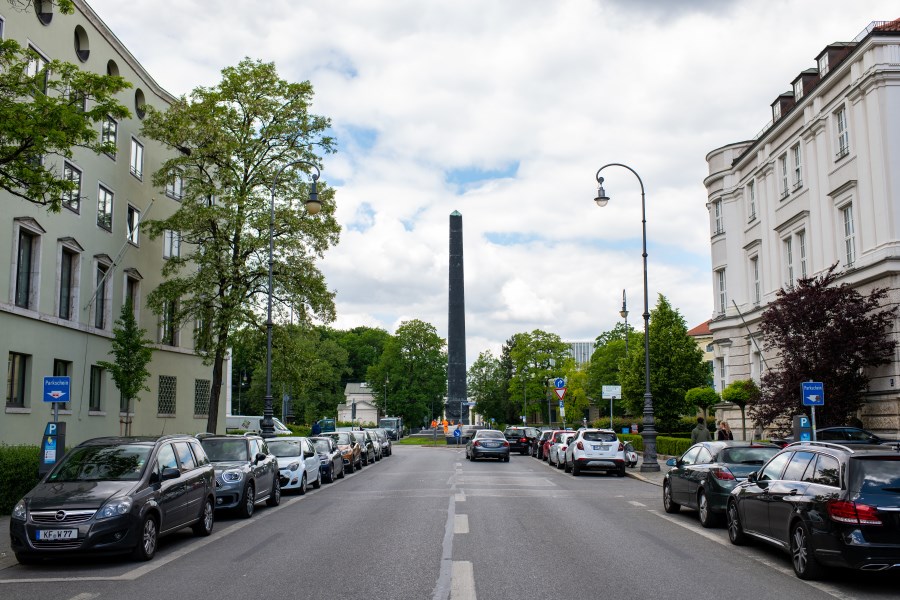 Brienner Straße mit Blick auf Karolinenplatz