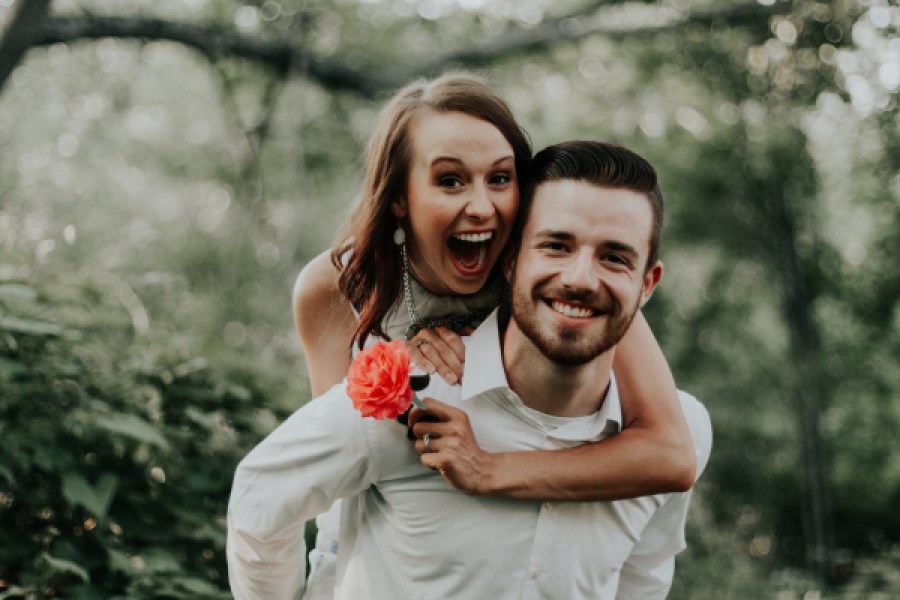 Paar, in Vorfreude auf Hochzeit