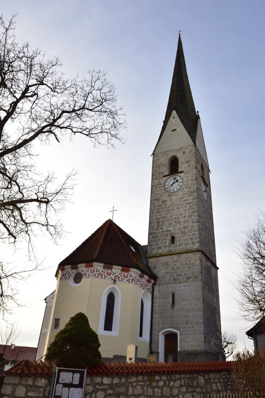 Außenansicht der Filialkirche Kronau
