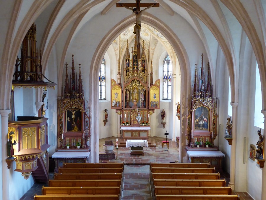 Die Kirche Mariä Himmelfahrt in Burg bei Tengling