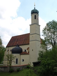 Kirche St. Leonhard SO-Ansicht