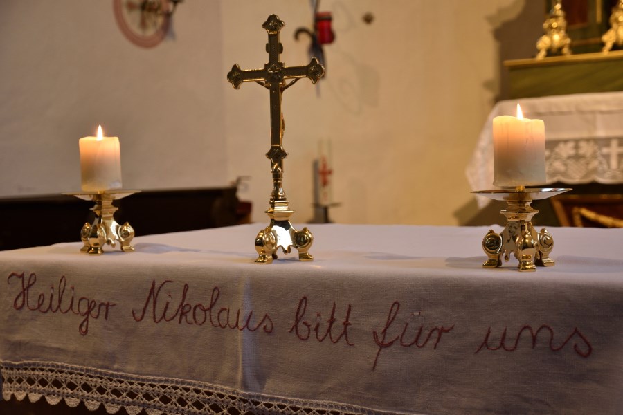 Volksaltar der Filialkirche St. Nikolaus Dettendorf