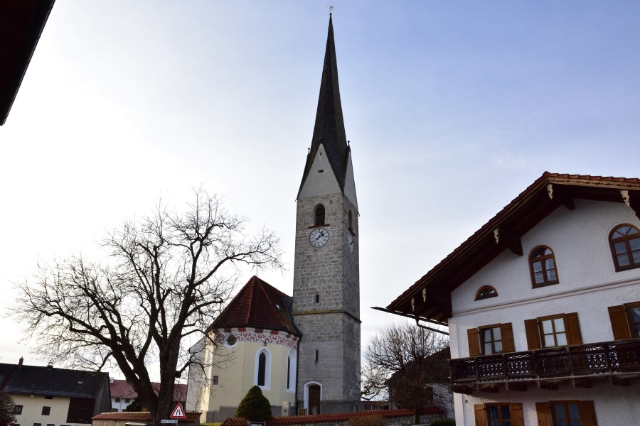 Außenansicht der Filialkirche Kronau