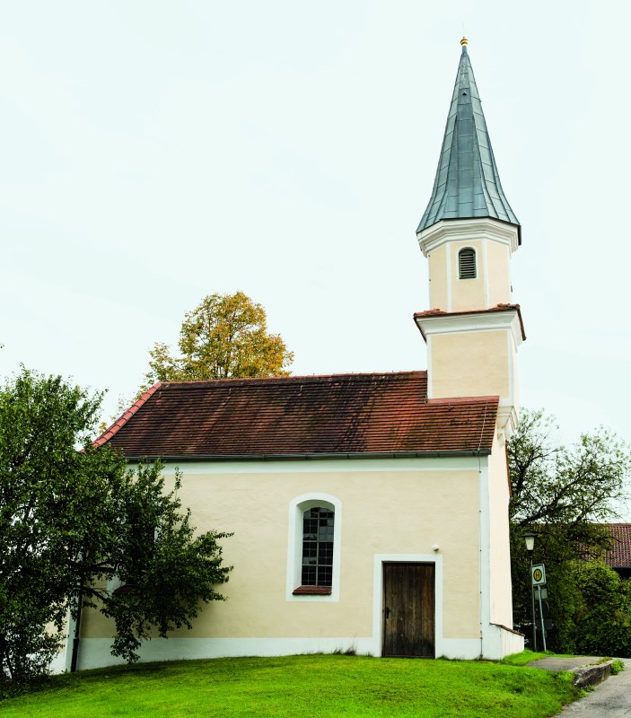 Außenansciht von er Nebenkirche Sindlhausen