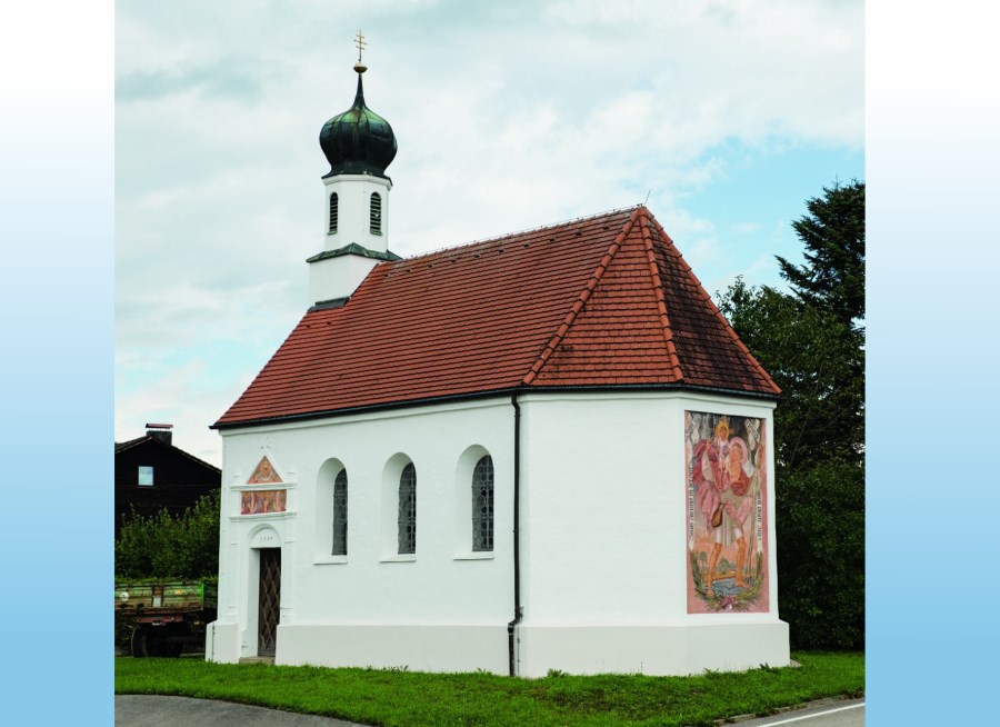 Außenansicht der Nebenkirche Mailing