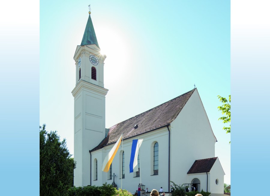 Außenansicht der Pfarrkirche Schönau