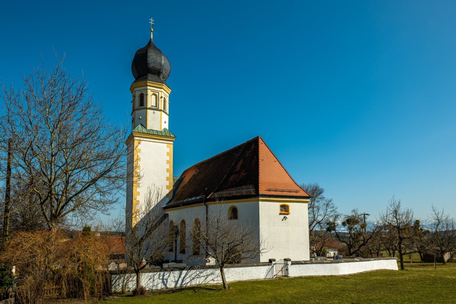 Außenansicht Kirche Jakobsberg