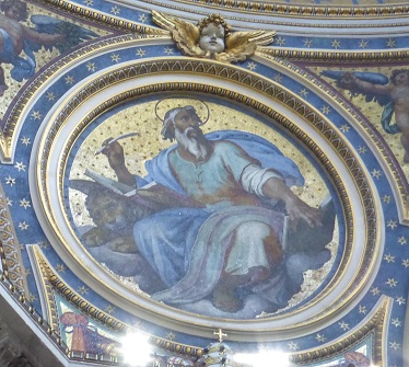 Bild des Evangelisten Lukas in der Kuppel des Petersdoms