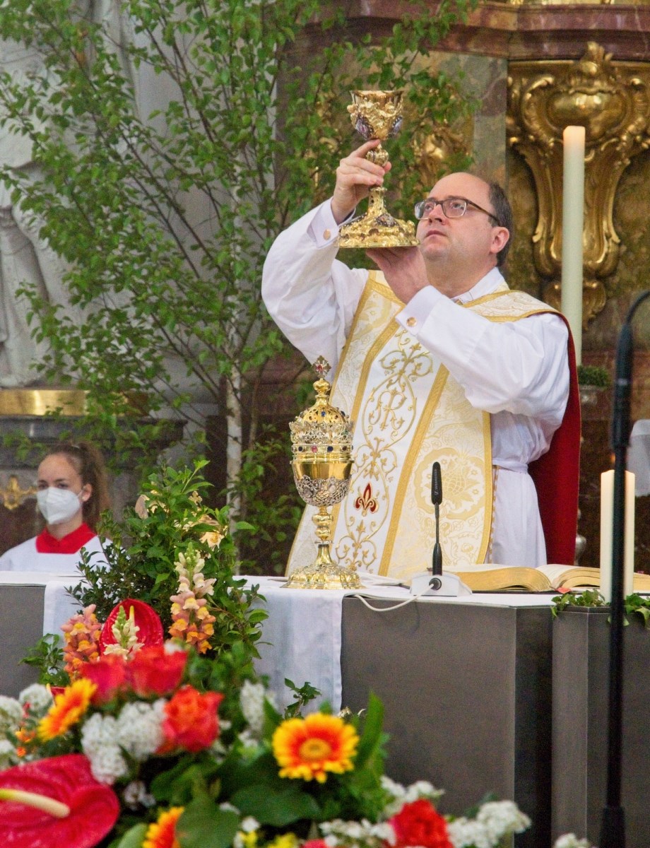 Festgottesdienst zu Fronleichnam mit Eucharistischem Segen