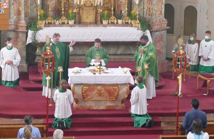 Weinzierl Altar