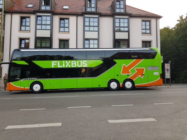 Aber hier beginnt schon das Neue. Diesmal sind wir mit einem Doppeldecker unterwegs.