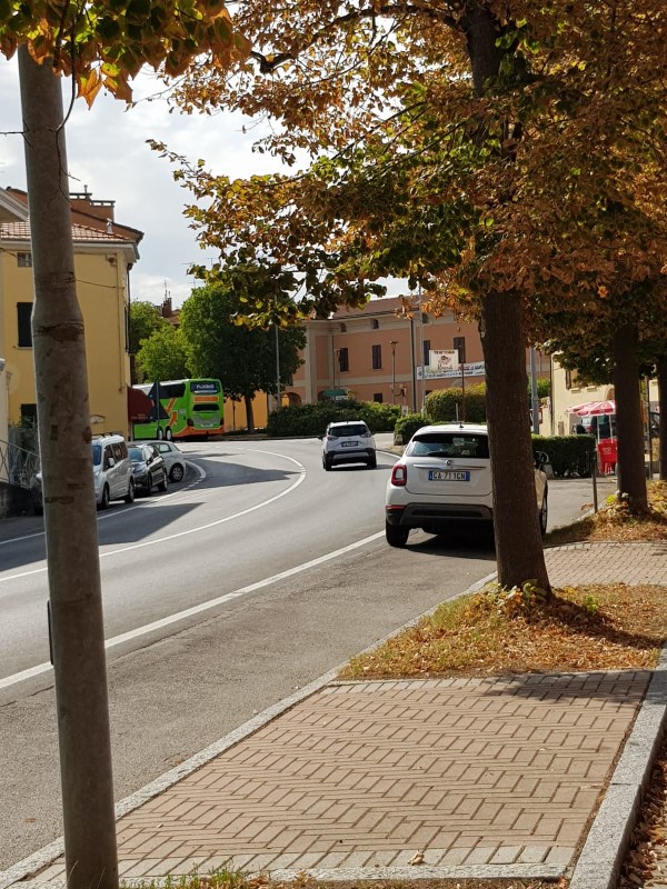 Und dann spitzte der Bus um die Ecke