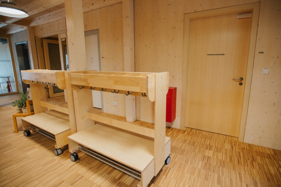 Portable Garderobe in der KinderGärtnerei St. Oswald