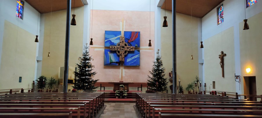 Weihnachtliche Kirche St. Pius X.