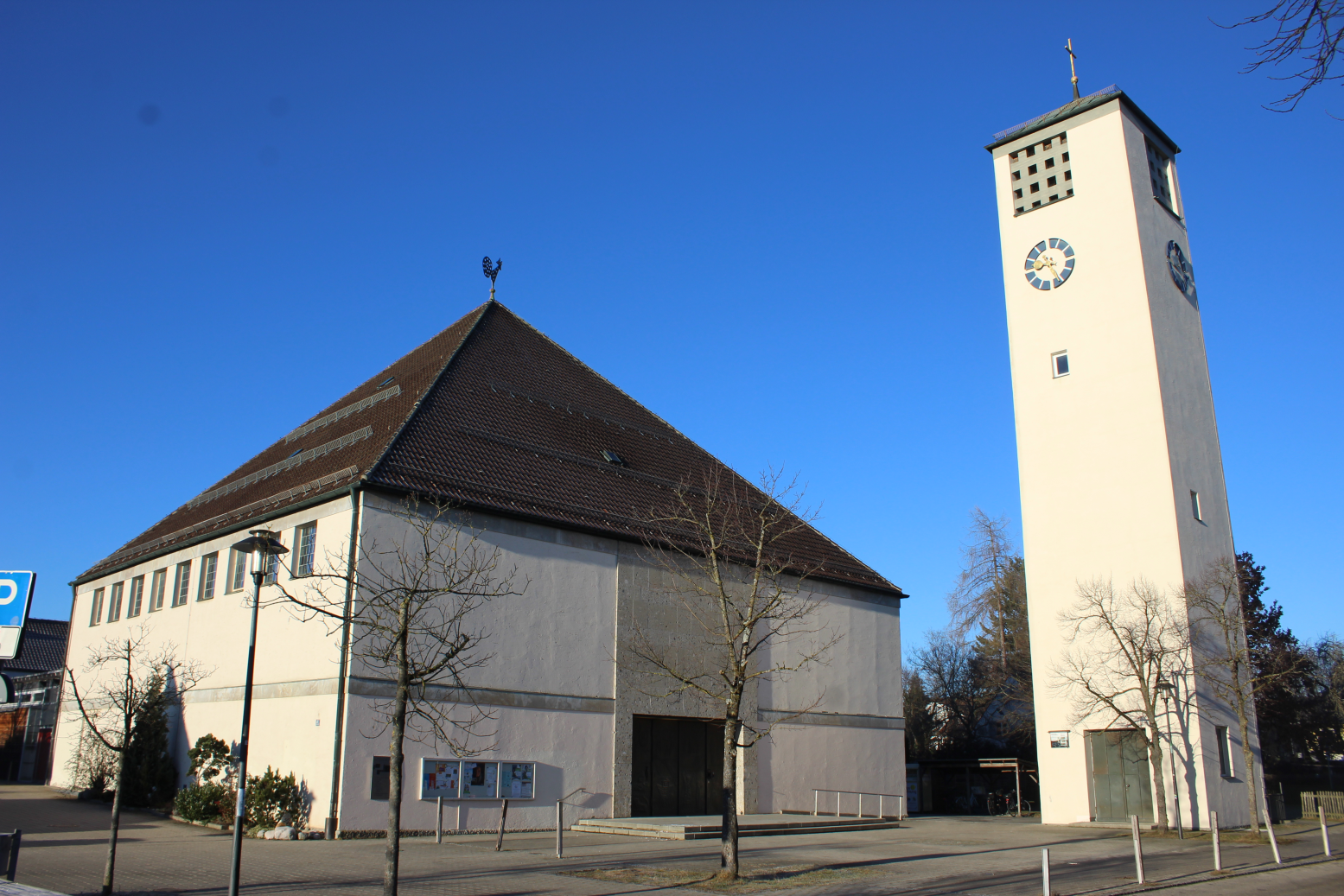 Die Kirche von außen