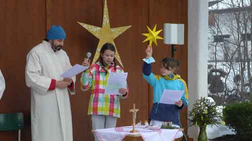 Familiengottesdienst-Weihnachten-li-Philip-Moser-HP