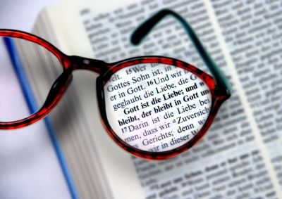 Bibel, Brille