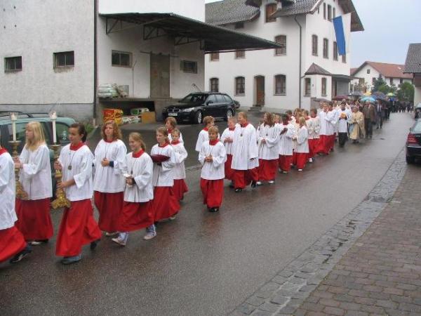 Ministranten beim Festzug