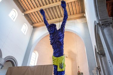 Blauer Jesus in der Münchner St. Maximilian-Kirche