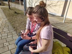 Zwei aus der Ukraine geflohene Mädchen im Salesianum in München-Haidhausen