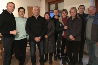 Gefohene Menschen aus der Ukraine im Pfarrhaus von Esting