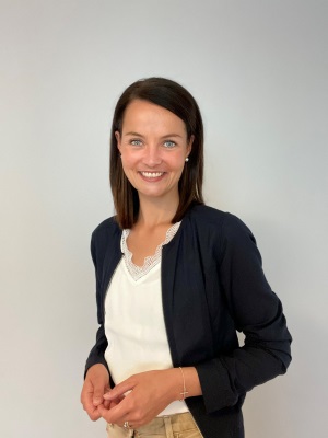 Auf dem Foto ist Sabrina Brey zu sehen. Sie ist Gemeindereferentin.