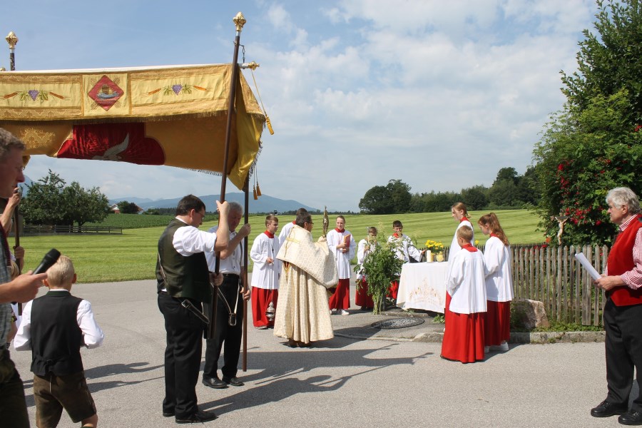 3. Altar