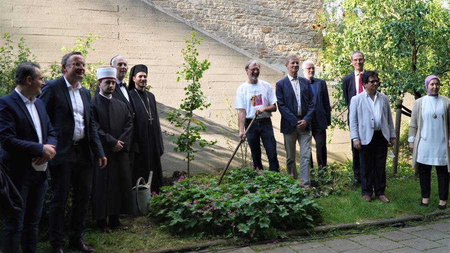 Spatenstich im Garten des Haus der Kulturen und Religionen in München