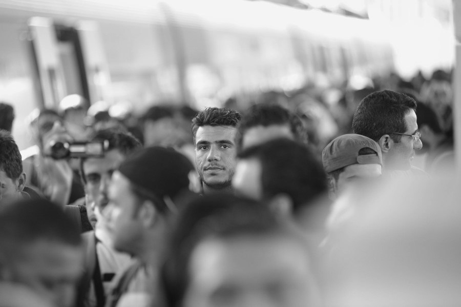 Syrische Flüchtlinge am Bahnhof