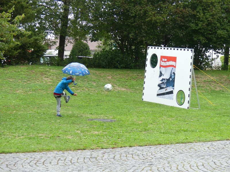 Fußball im Regen
