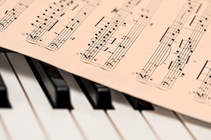 Kachel_Kirchenmusik_piano-gb789a41f1_1920_Pixabay