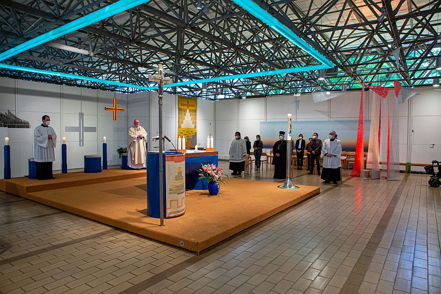 Gottesdienst mit Kardinal Marx in der Kirche Frieden Christi im Olympischen Dorf