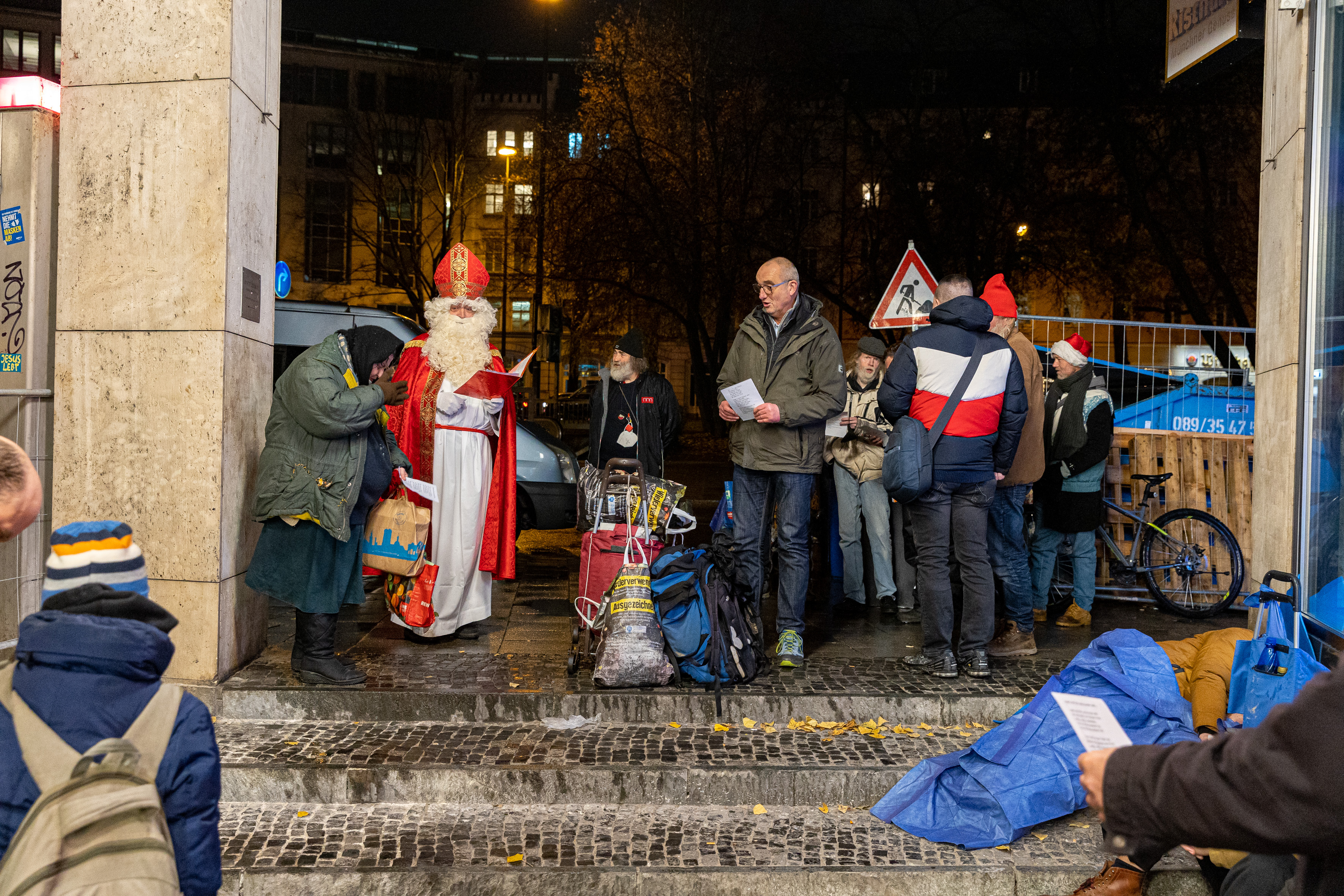 Nikolaus bei den Wohnungslosen 2