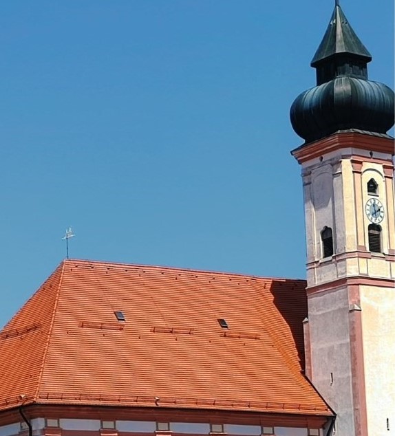 Kirche Vierkirchen zugeschnitten