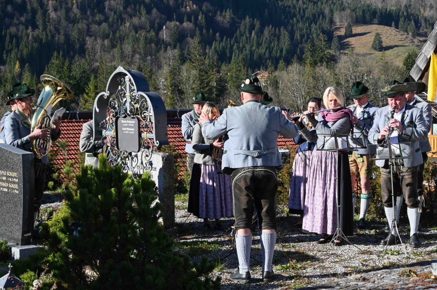 Volkstrauertag Musikkapelle