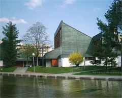 Kirche außen neu