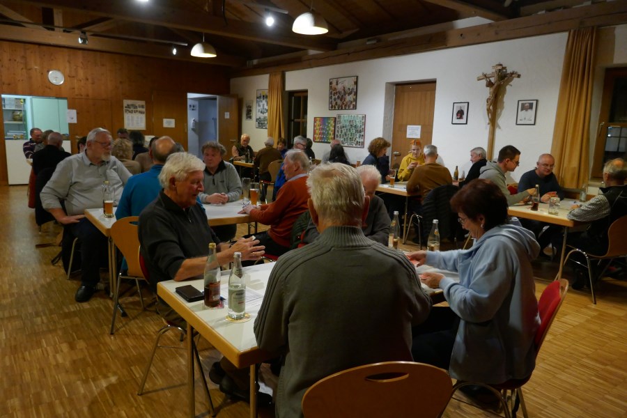 Schafkopftunier in St. Pius X.am 18. November 2022 zugubsten der Bücherei