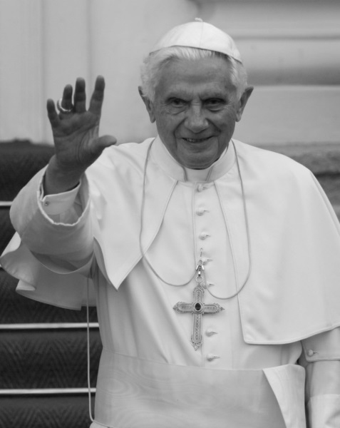Papst Benedikt XVI. vor Schloß Bellevue 2011