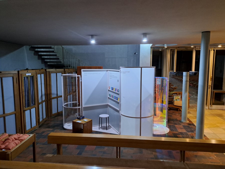 Corona Installation in Laim