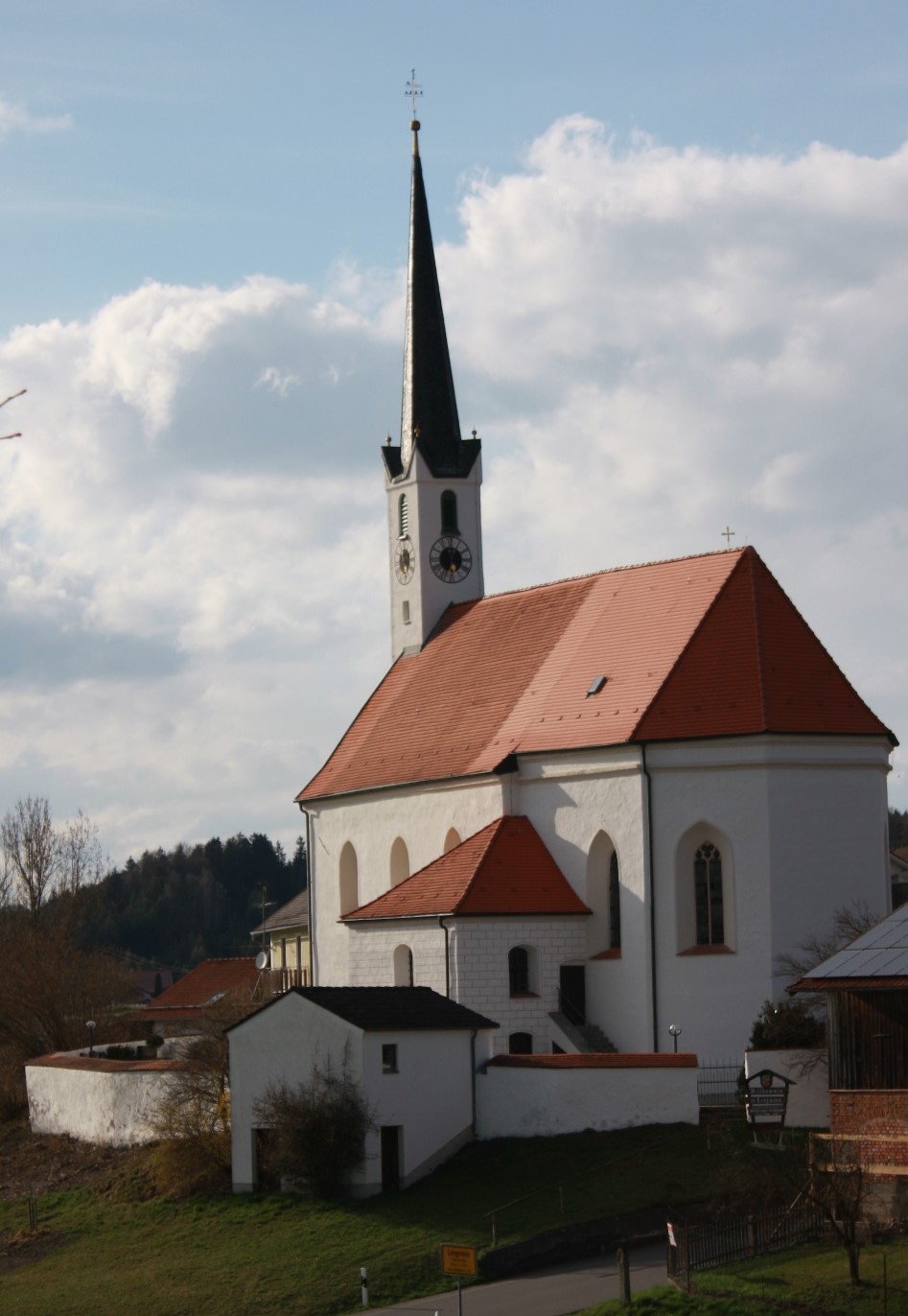 Kirche aussen 2010