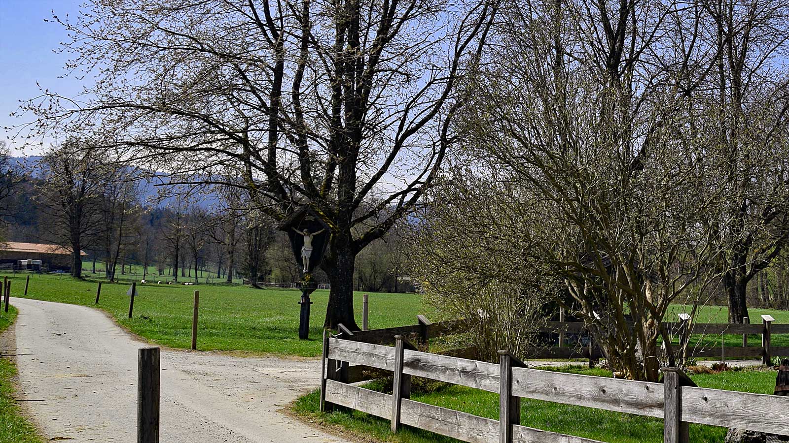 Hofkreuz am Lehenweg Richtung Miesbach