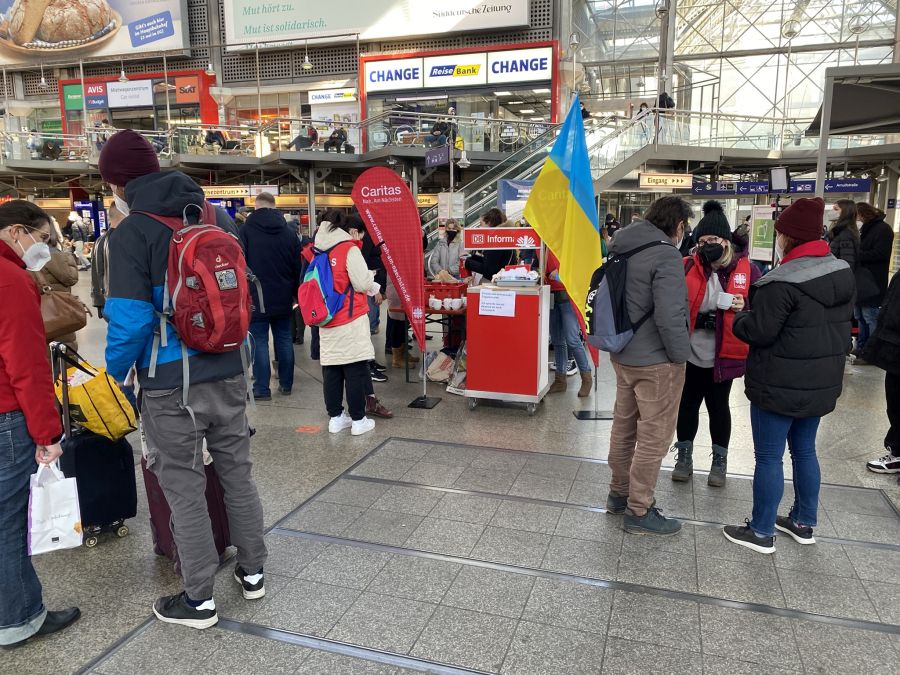 Info Point der Caritas am Münchner Hauptbahnhof