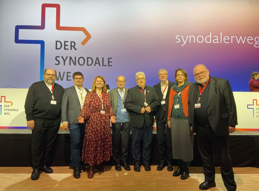Die Gruppe der Delegierten aus der Erzdiözese München und Freising auf der 5. Synodalversammlung