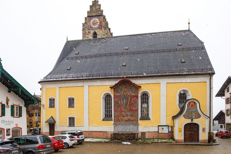 Pfarrrkirche Mariä unbefleckte Empfängnis in Neubeuern