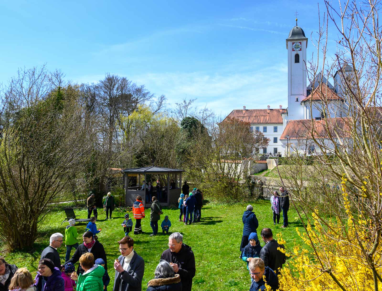 Ostereiersuchen im Pfarrhof Rott am Inn