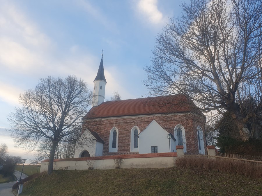 Kirche Zu Unserer Lieben Frau Baierbach von außen