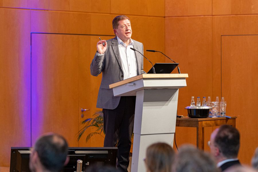 Vortrag von Finanzdirektor Markus Reif auf der Informationsveranstaltung zum Gesamtstrategieprozess in Rosenheim