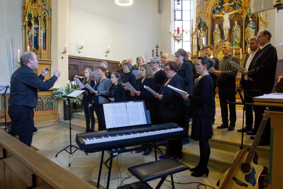 Kirchenchor unter Leitung von Sepp Stahuber