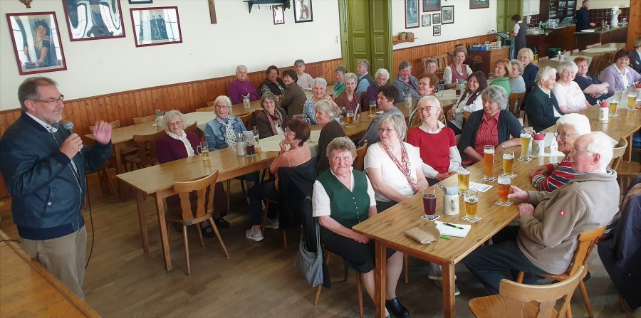 Letztes Treffen im Saal der Alten Post